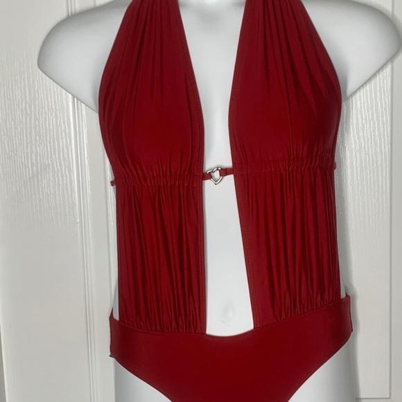 🎈Bathing suit 🩱 Red Size Medium with a heart ❤️ - Picture 2 of 11